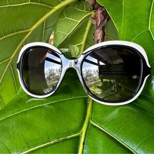 Chanel oversize sunglasses